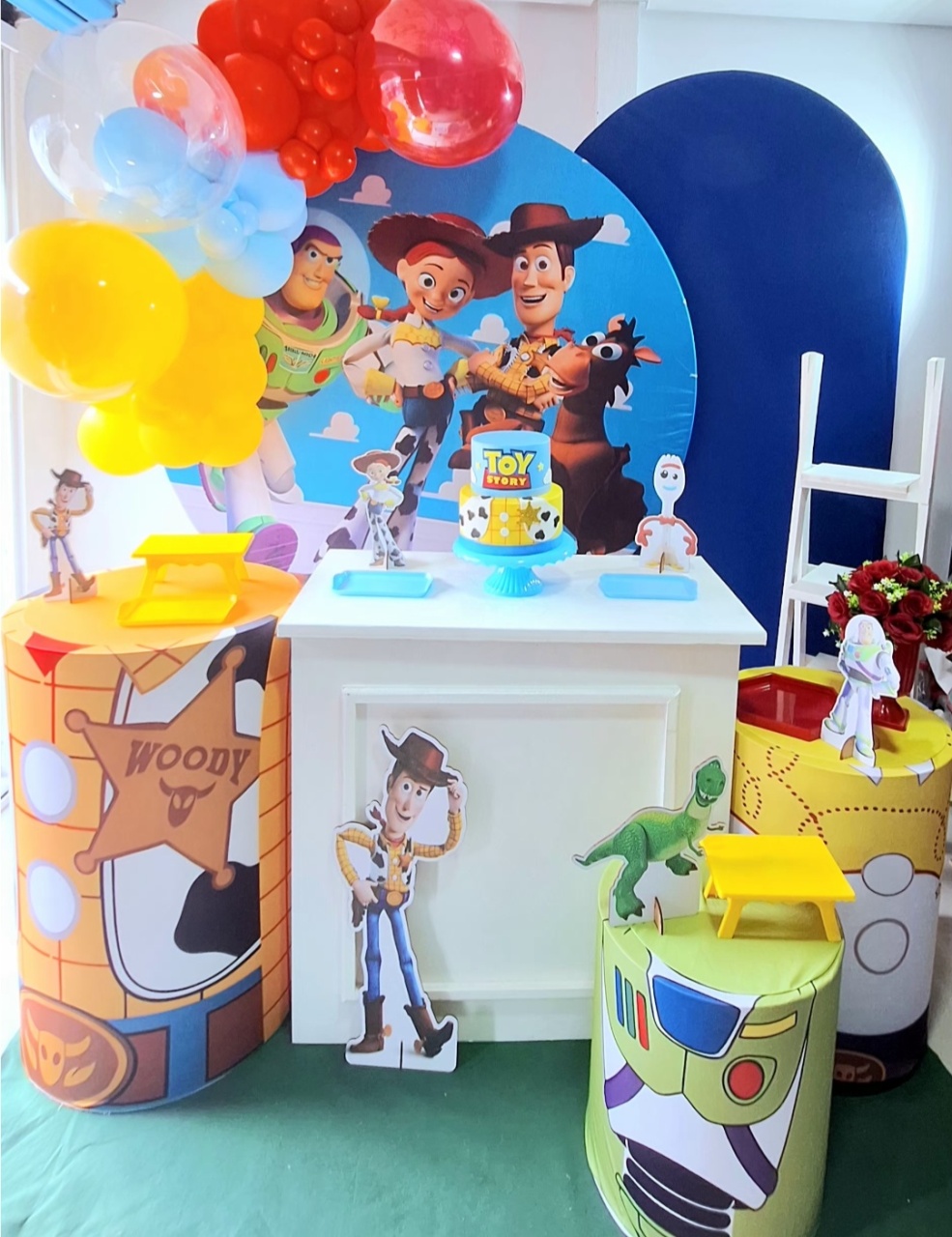 Toy Story Kit Premium + Arco de Balões - Pegue e monte Festança 