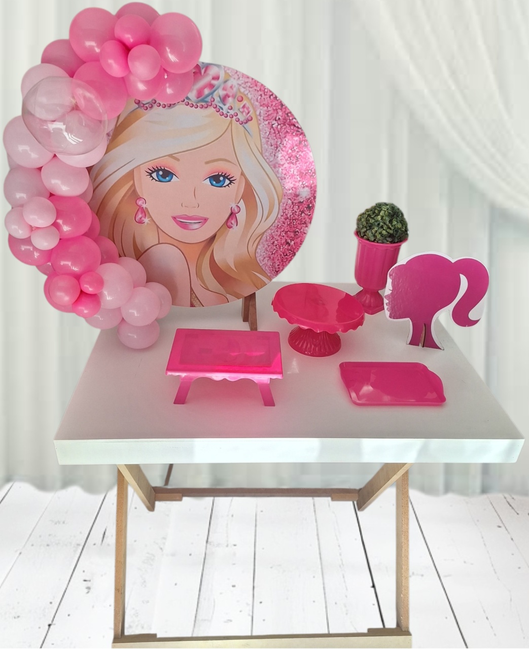 Festa Na Mesa Barbie Com Mesa Cavalete - Pegue e monte Festança 