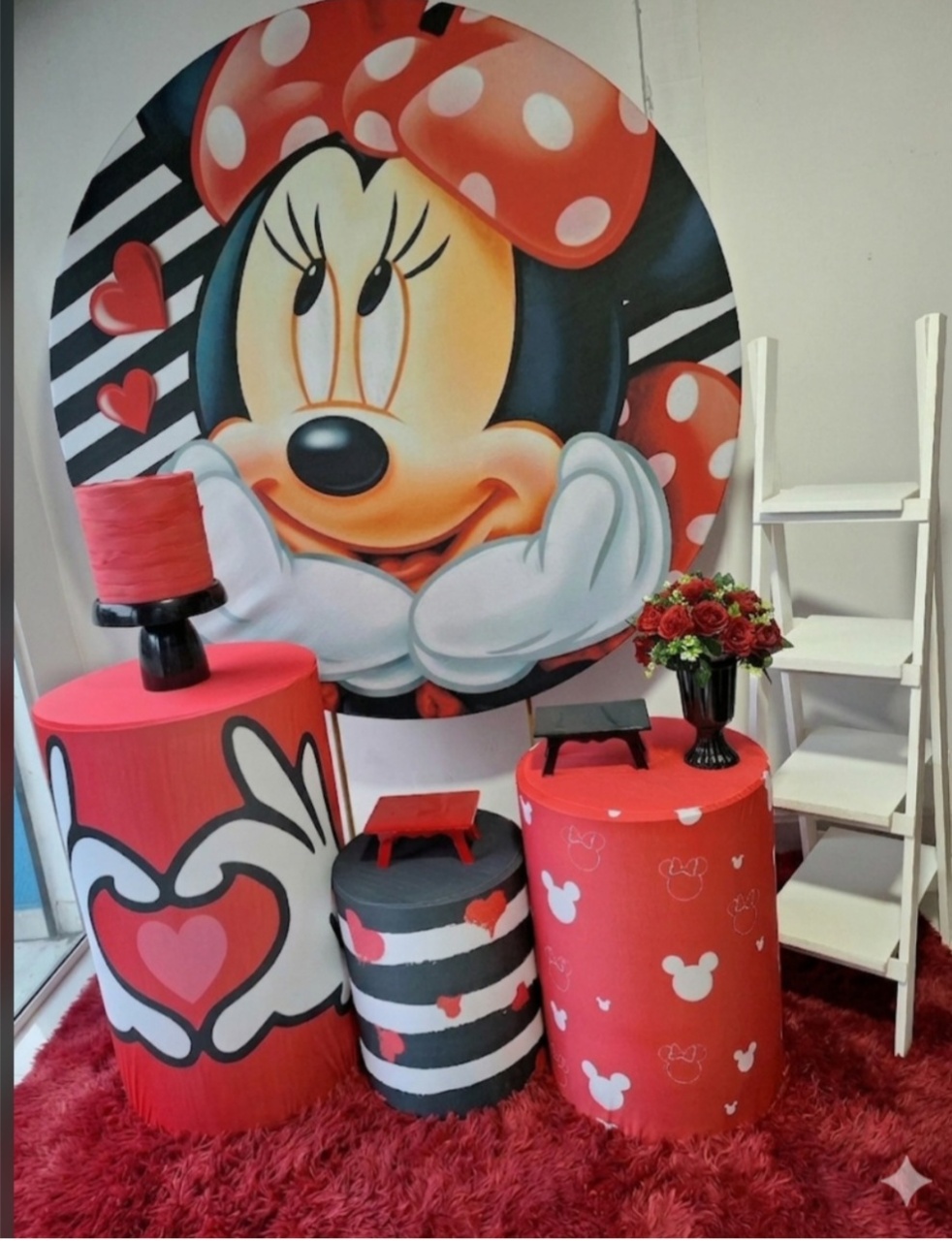Minnie Vermelha + Tapete + Bolo Fake+ Escadinha - Pegue e monte Festança 