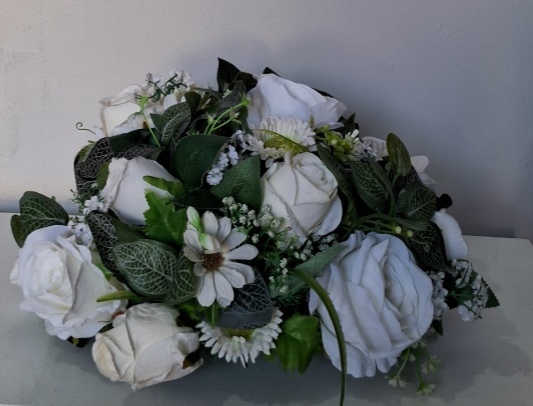 Arranjo de Flores Brancas - Lena Fest