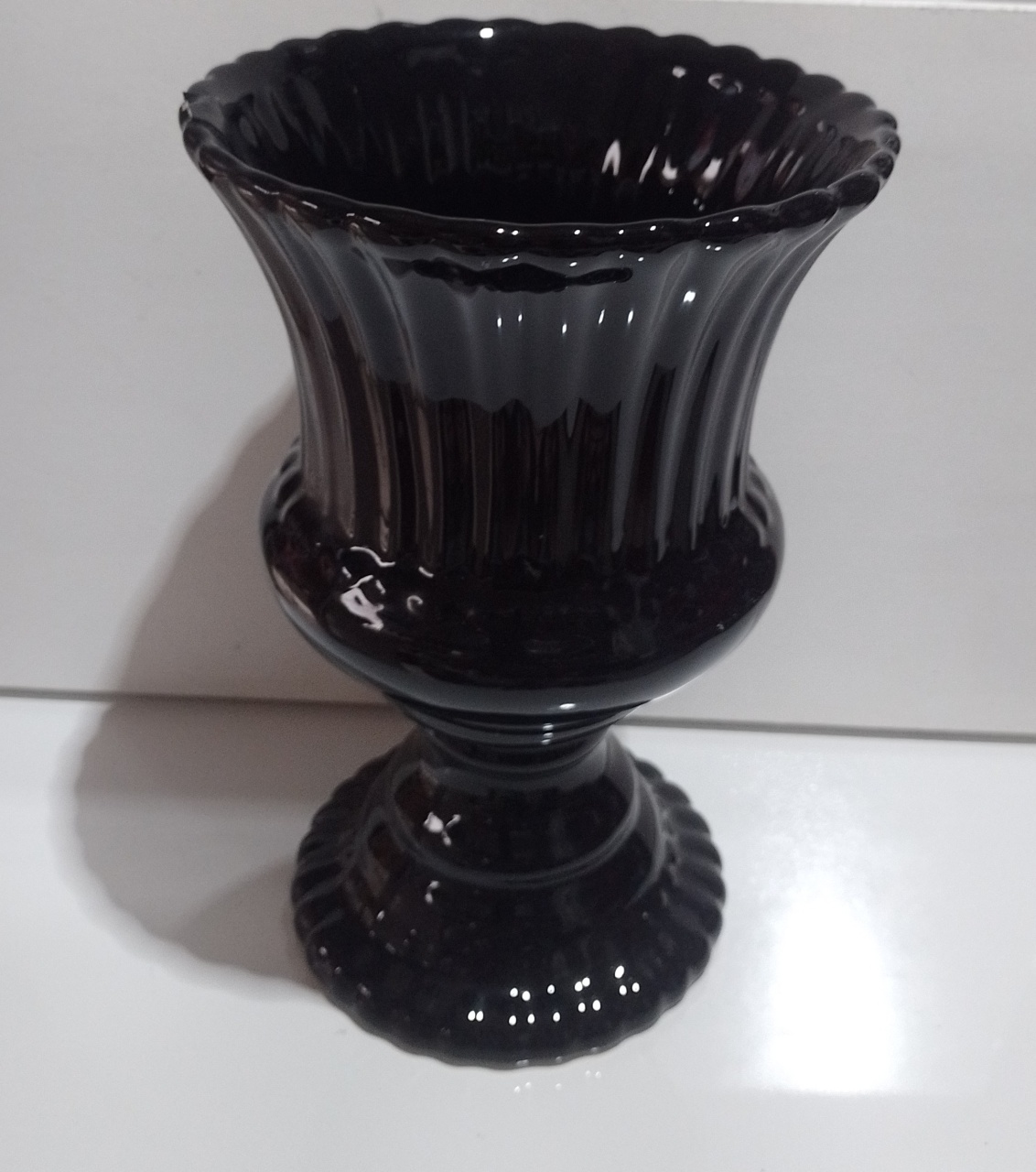 Vaso Canelado Ceramica Preto Com Brilho Real Pedreira - Lena Fest