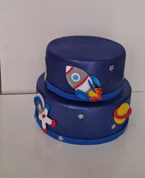 Bolo Astronauta - Lena Fest