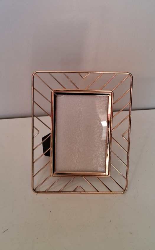 Porta Retrato de Mesa Dourado - Lena Fest