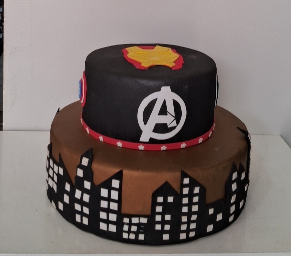 Bolo Os Vingadores - Lena Fest