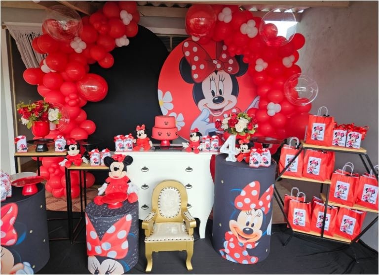 Composição  Minnie - R&A Pegue e Monte