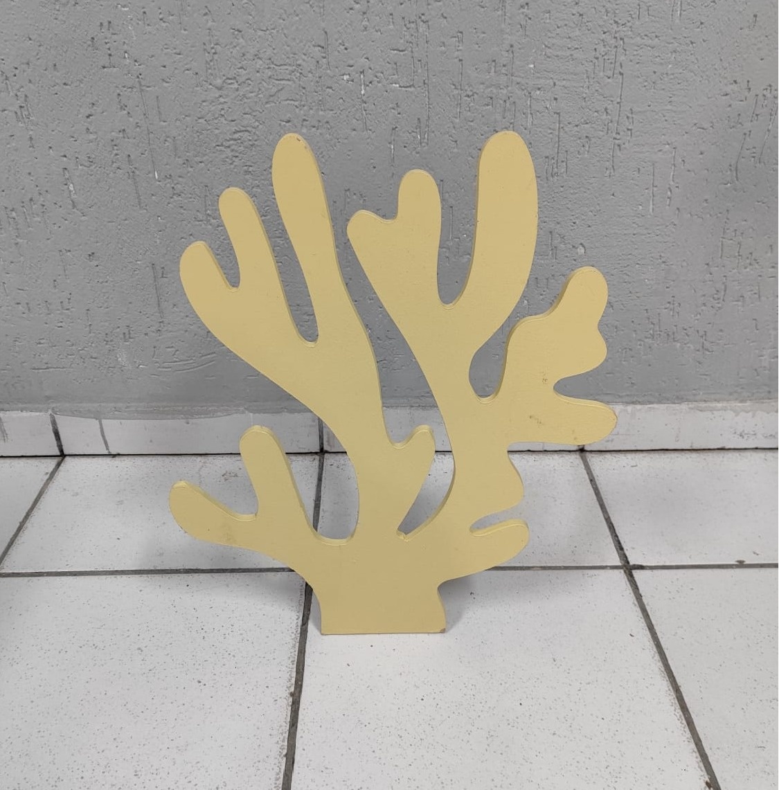 Alga de Chão Amarelo Claro 40Cm  - BB Festas Aluguel 