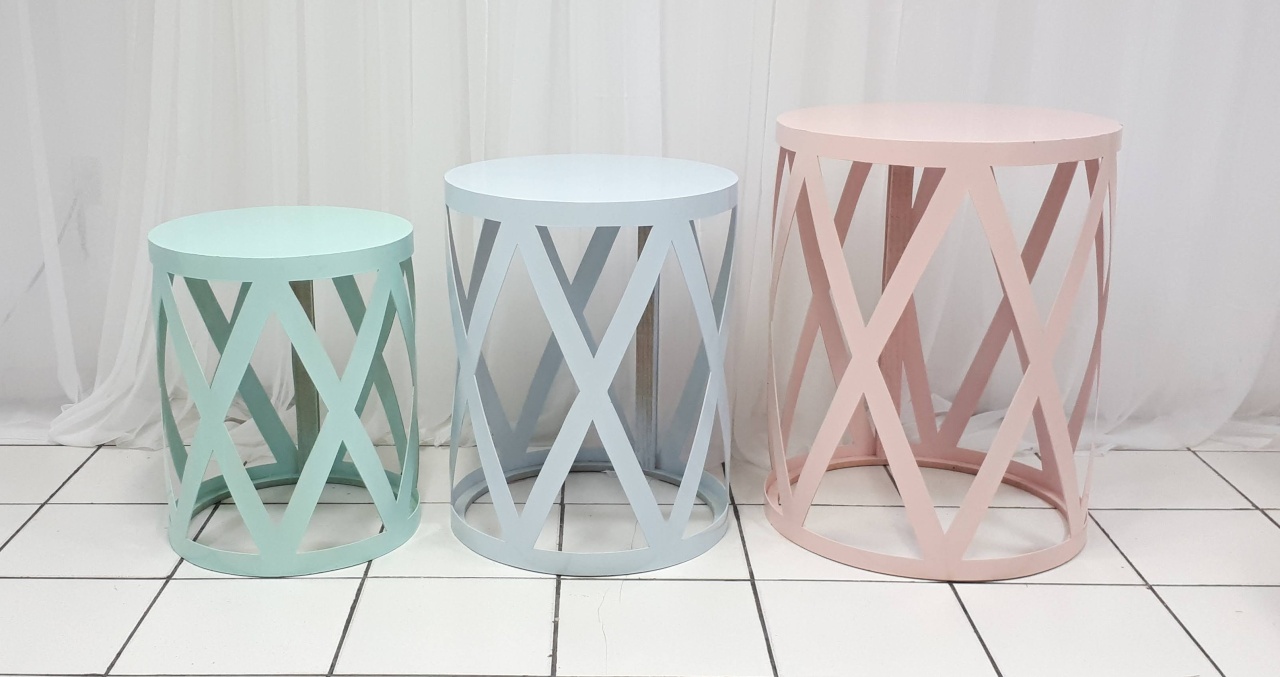 Trio de Cilindro Treliçado Cores Claras  - BB Festas Aluguel 