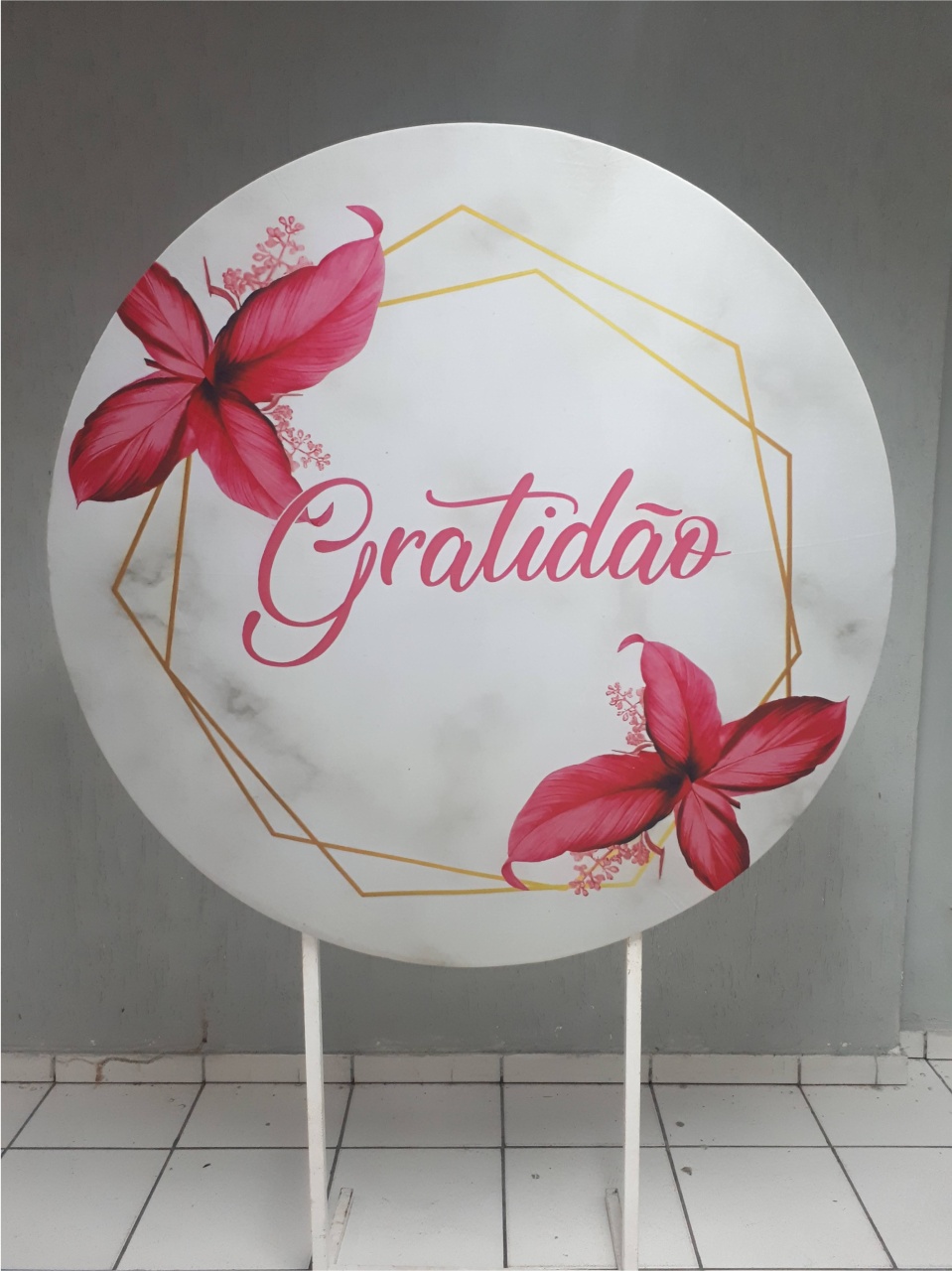 Painel Sublimado Redondo Gratidão Fundo Branco (Dia da Mulher) 1,30Cm - BB Festas Aluguel 