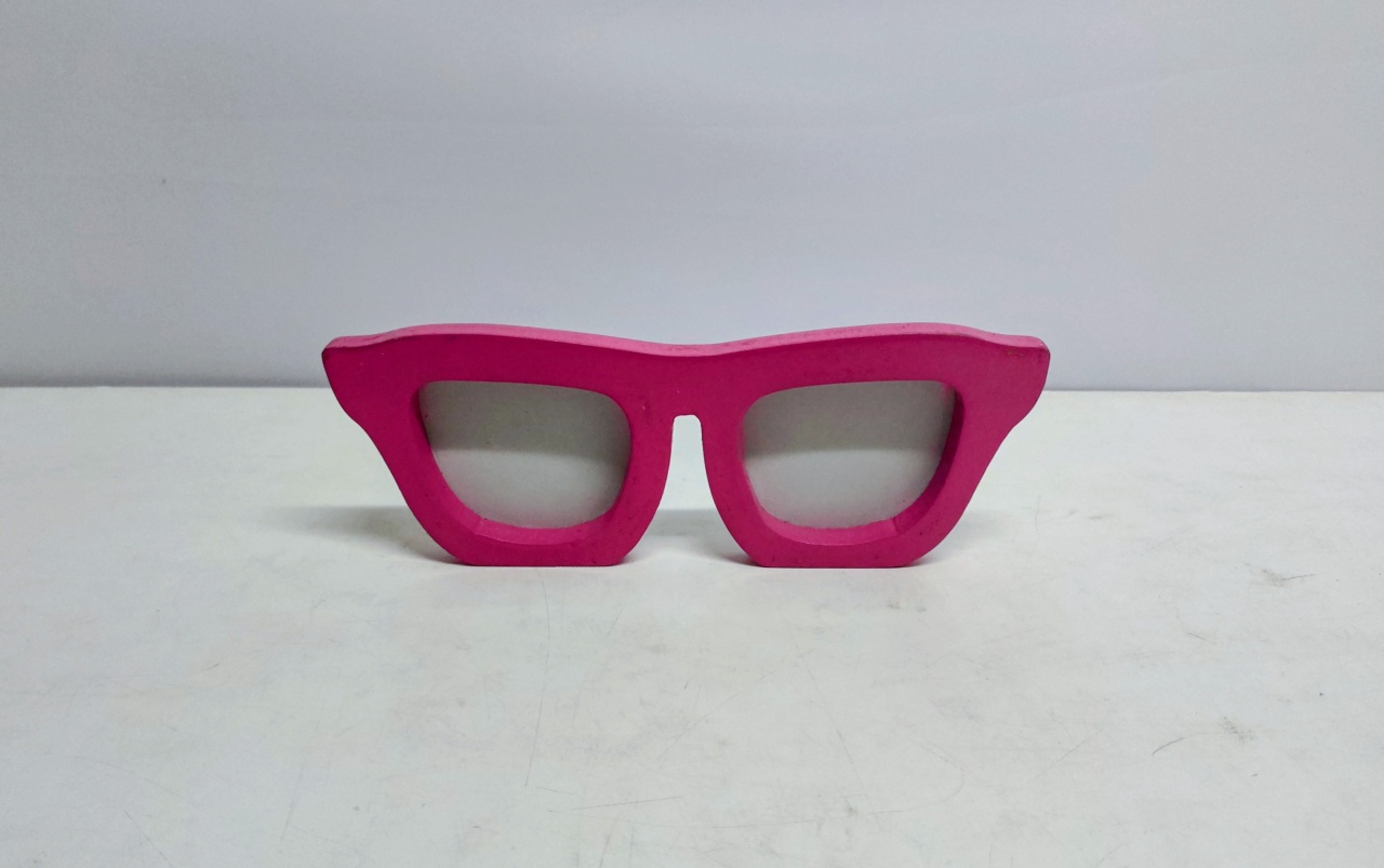 Óculos Decorativo Mdf Pink 10Cm Alt X 28Cm Larg  - BB Festas Aluguel 