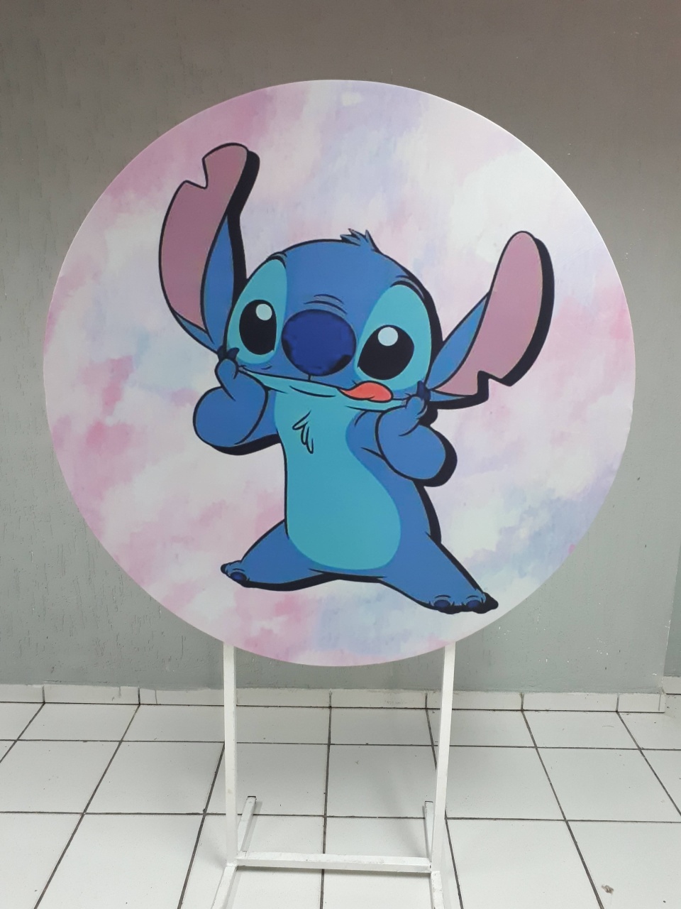 Painel Sublimado Redondo Stich 1,30Cm  - BB Festas Aluguel 