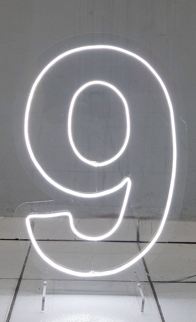 Número Led de Chão 9 - BB Festas Aluguel 