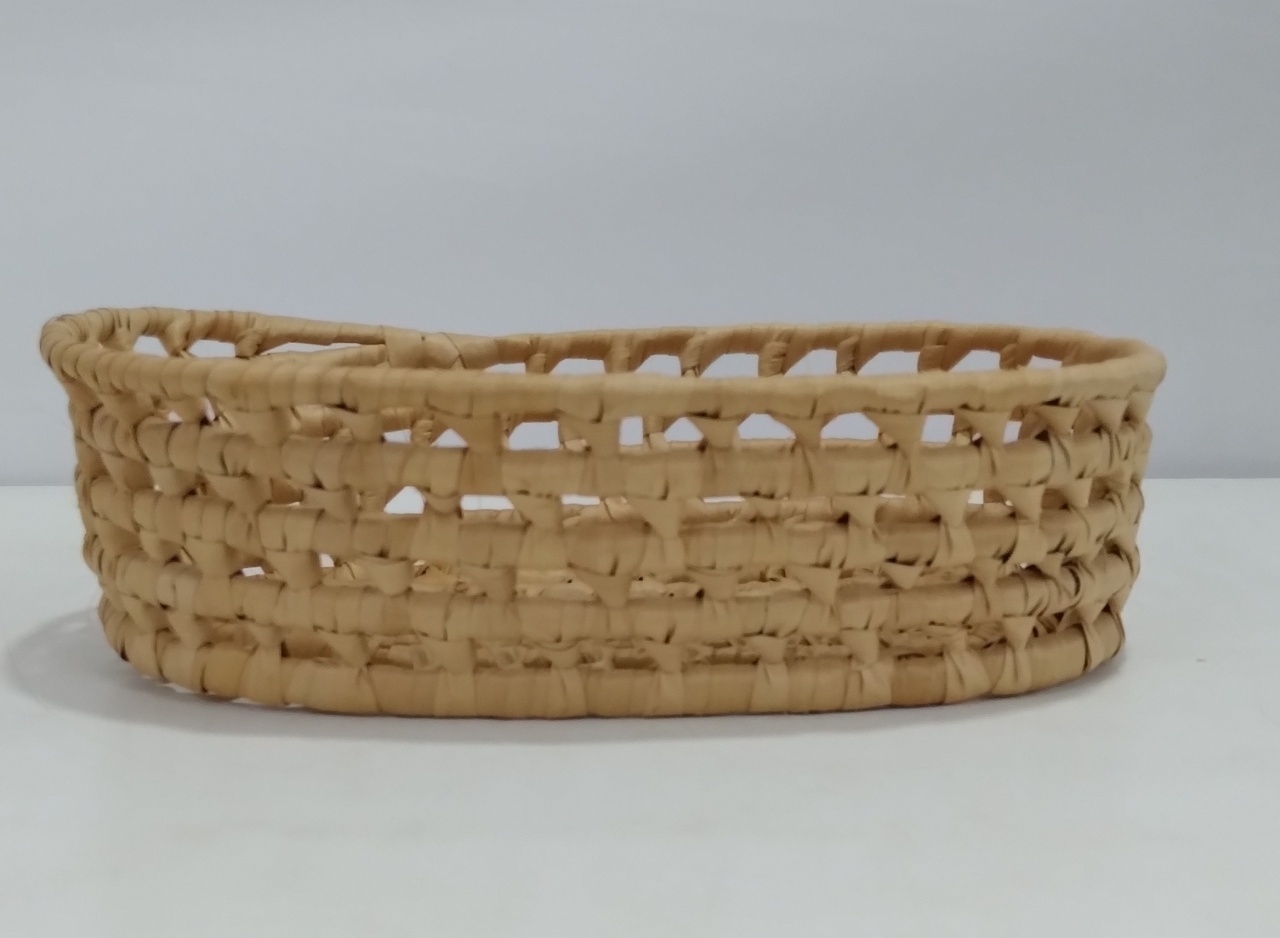Bandeja Oval Fundo Palha 8Cm Alt. X 17Cm Larg. X 5Cm Comp. - BBFestasAluguel 