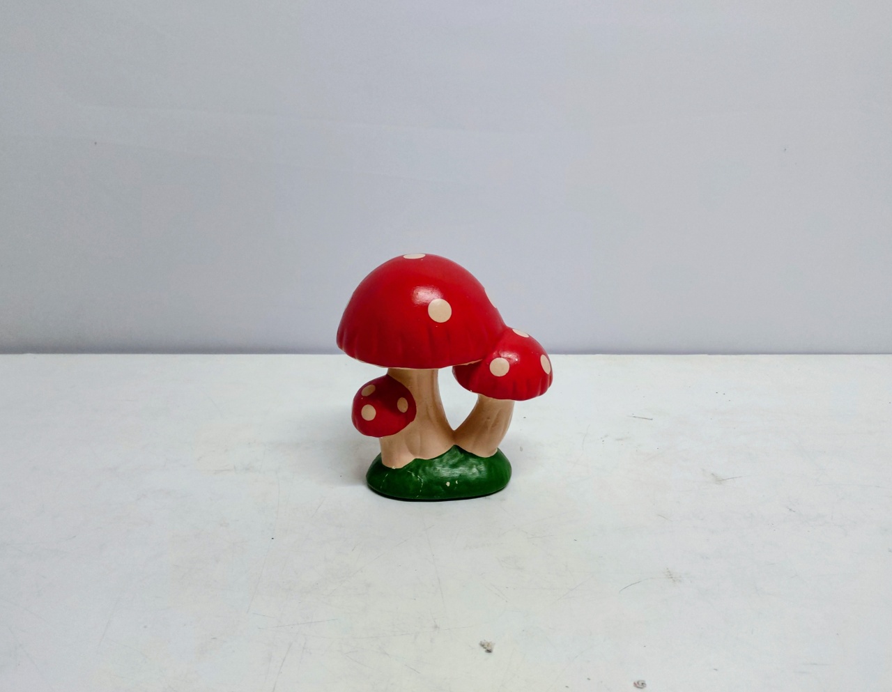 3 Cogumelos Vermelhos 15Cm Alt X 14Cm Larg X 10Cm Comp  - BB Festas Aluguel 