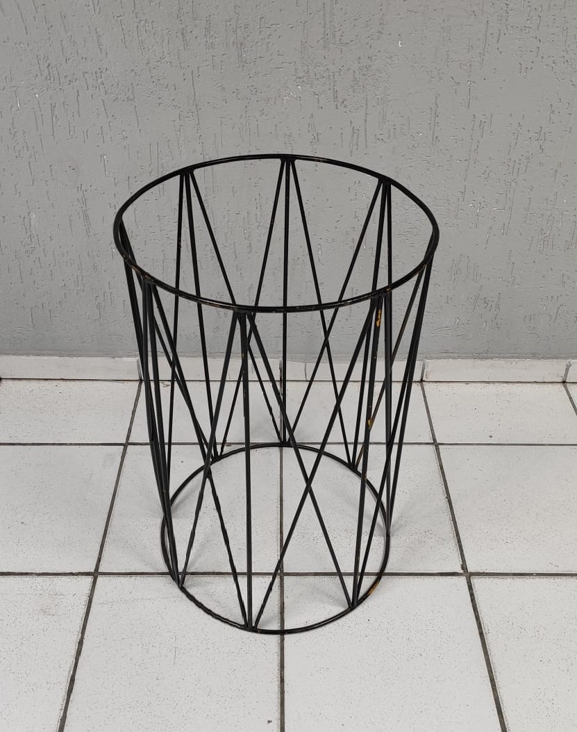 Cilindro Treliçado M Ferro Preto + Tampo 70Cm X 45Cm  - BB Festas Aluguel 