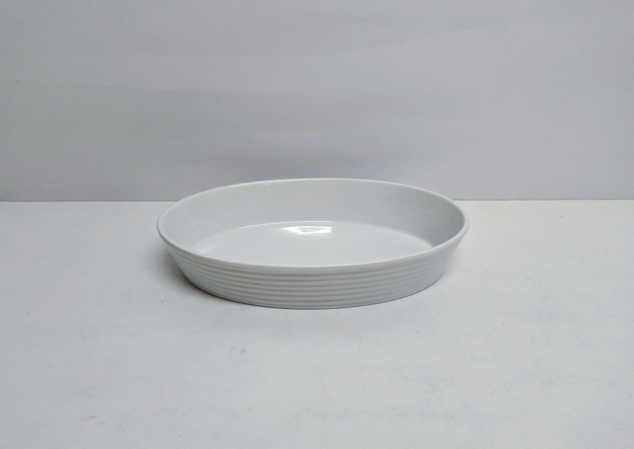 Refratário Oval Fundo Borda Ondulada 7Cm Alt X 23Cm Larg X 36Cm Comp - BB Festas Aluguel 