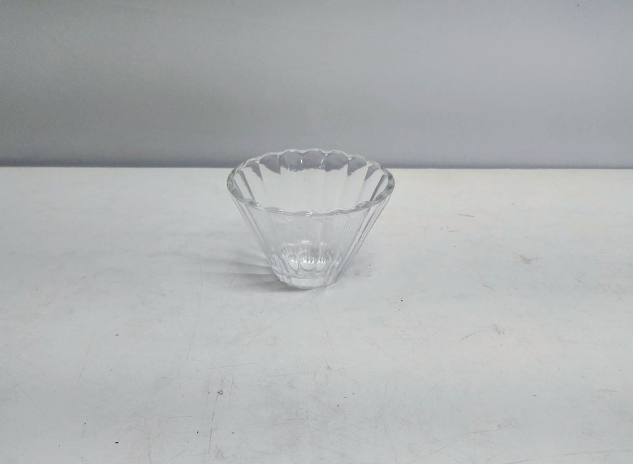 Cachepo Cone de Vidro 9Cm Alt X 14Cm Diametro  - BB Festas Aluguel 