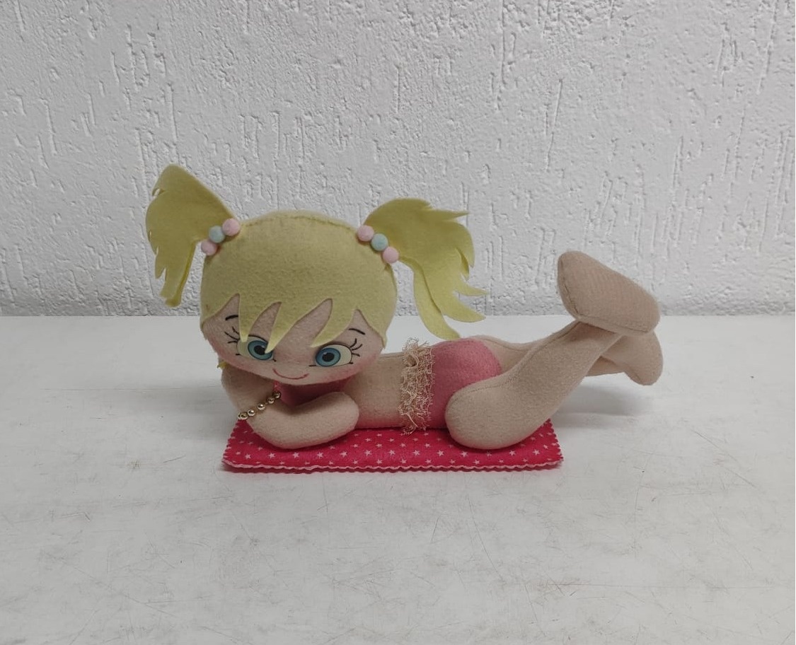 Feltro Boneca de Praia - BB Festas Aluguel 