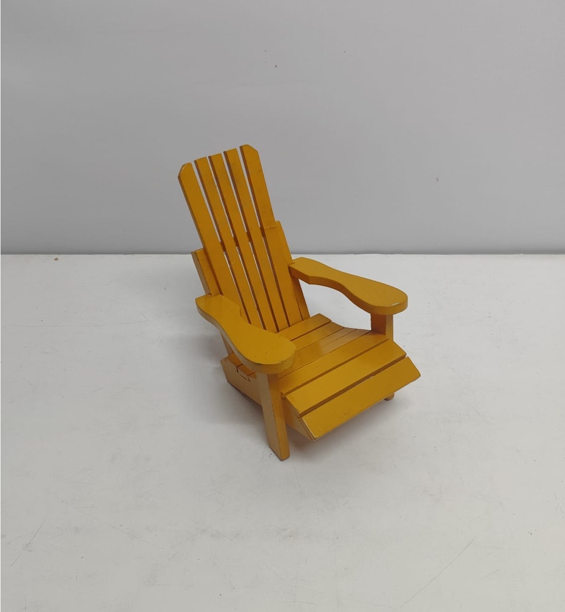 Cadeira Adirondack Amarelo (Tropical) 20Cm Alt X 17Cm Larg X 25Cm Comp   - BB Festas Aluguel 