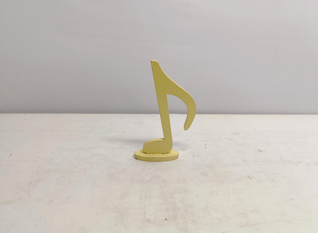 Totem Nota Musical Colcheia Amarelo Claro 22Cm Alt X 10Cm Larg  - BB Festas Aluguel 