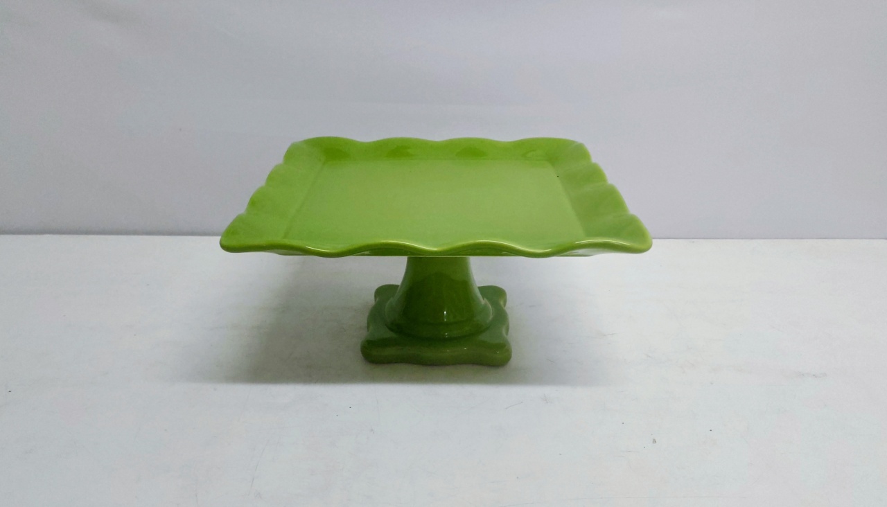 Porta Doce Quadrado Babado/G Verde Claro 15Cm Alt X 28Cm Diametro - BB Festas Aluguel 