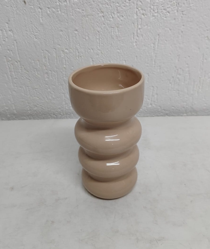 Vaso Ondulado Bege  - BB Festas Aluguel 