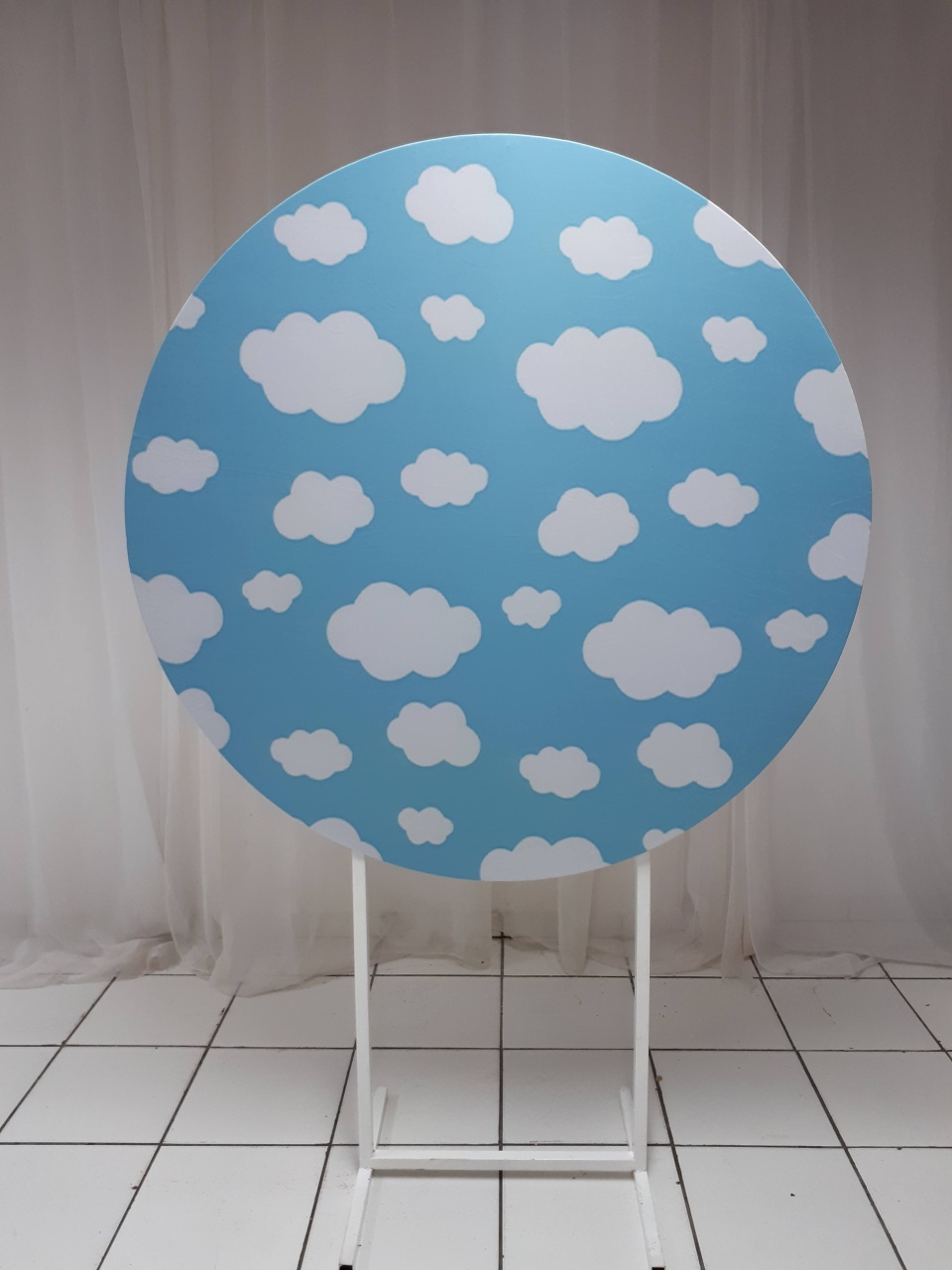 Painel Sublimado Redondo Chuva de Amor Fundo Azul (Cha Revelação) 1,30Cm  - BB Festas Aluguel 
