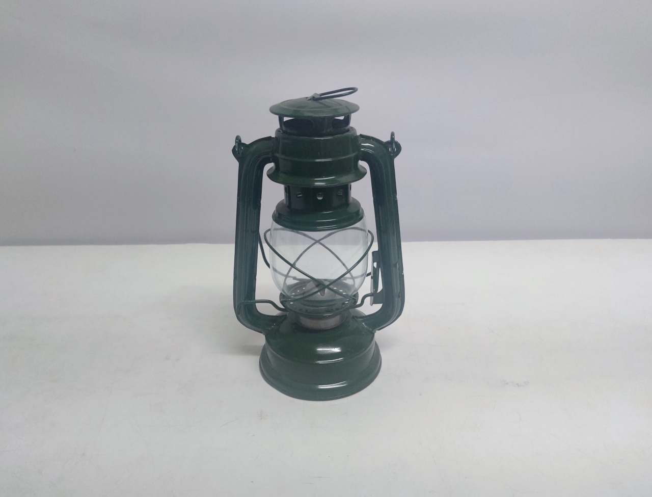 Lamparina de Metal Verde Escuro 24Cm Alt X 12Cm Diametro  - BB Festas Aluguel 