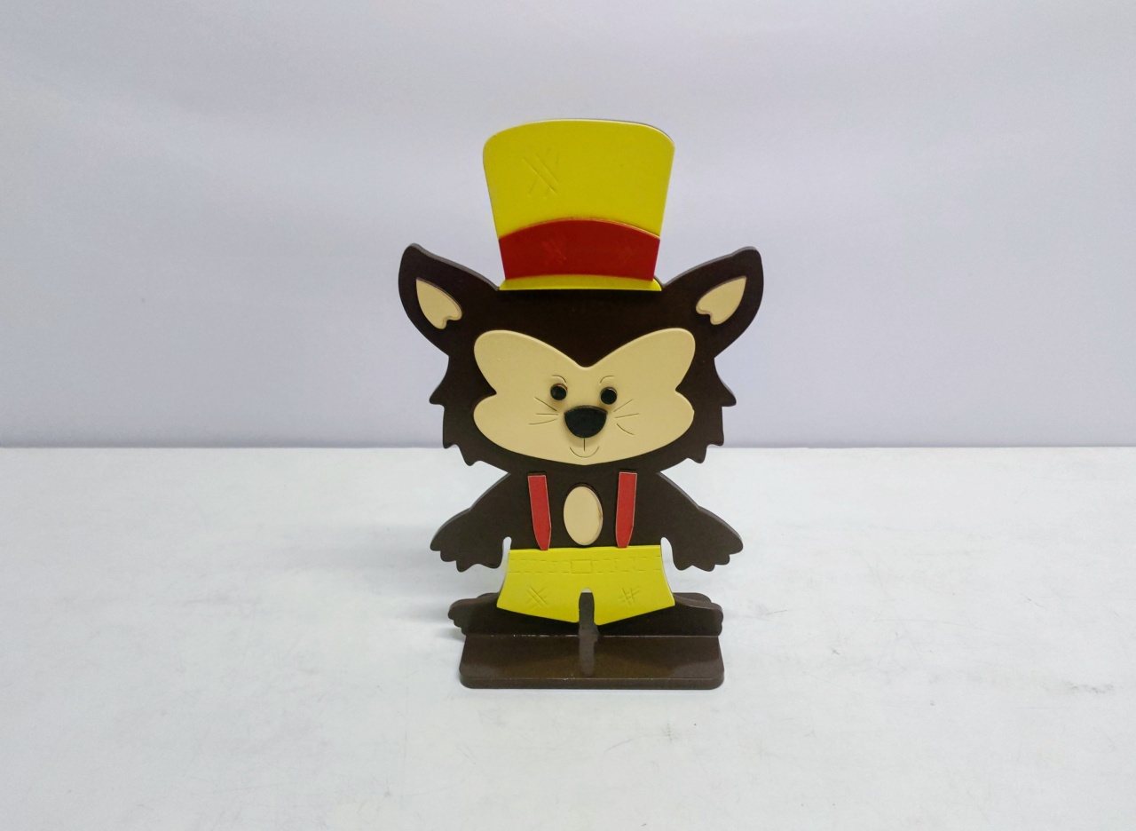Totem Lobo Mau (Os Três Porquinhos) 28Cm Alt X 14Cm Larg  - BB Festas Aluguel 