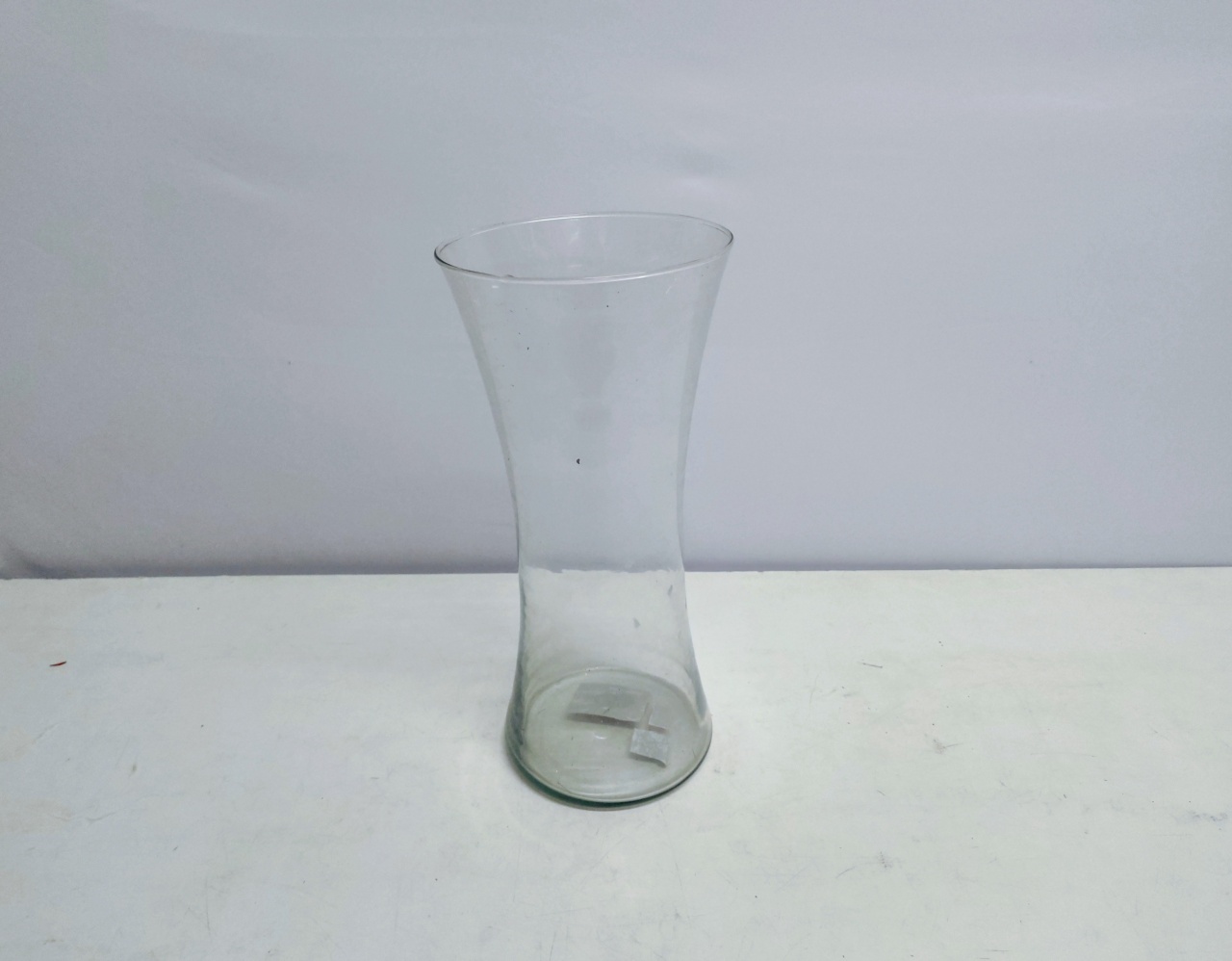 Vaso de Vidro Acinturado 36Cm Alt X 17Cm Diametro  - BB Festas Aluguel 