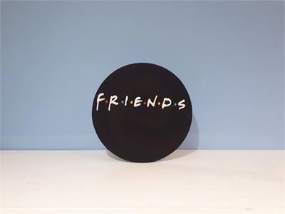 Painel Sublimado Redondo Friends 60Cm - BB Festas Aluguel 