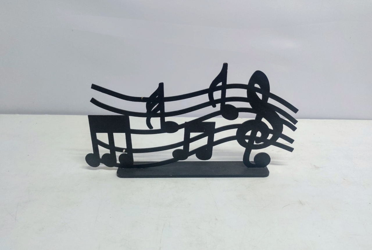 Totem Notas Musicais/G 17Cm Alt X 30Cm Larg  - BB Festas Aluguel 