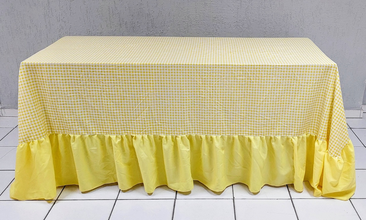 Toalha Decorativa Xadrez Babado Amarelo - BBFestasAluguel 