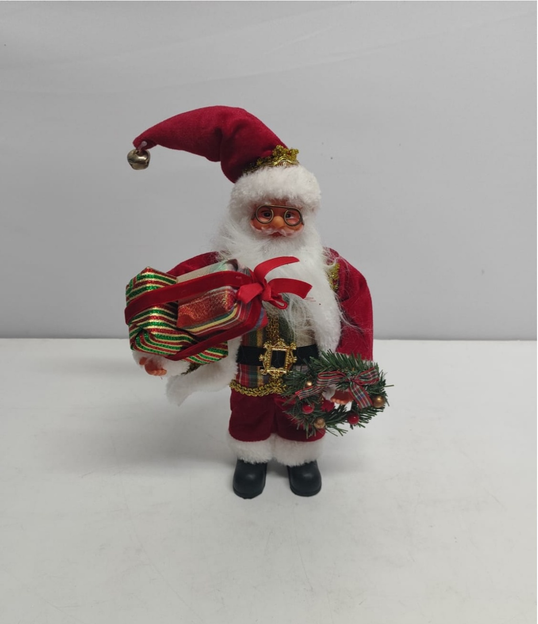 Boneco Papai Noel Com Presentes Decorativo (Natal) - BBFestasAluguel 