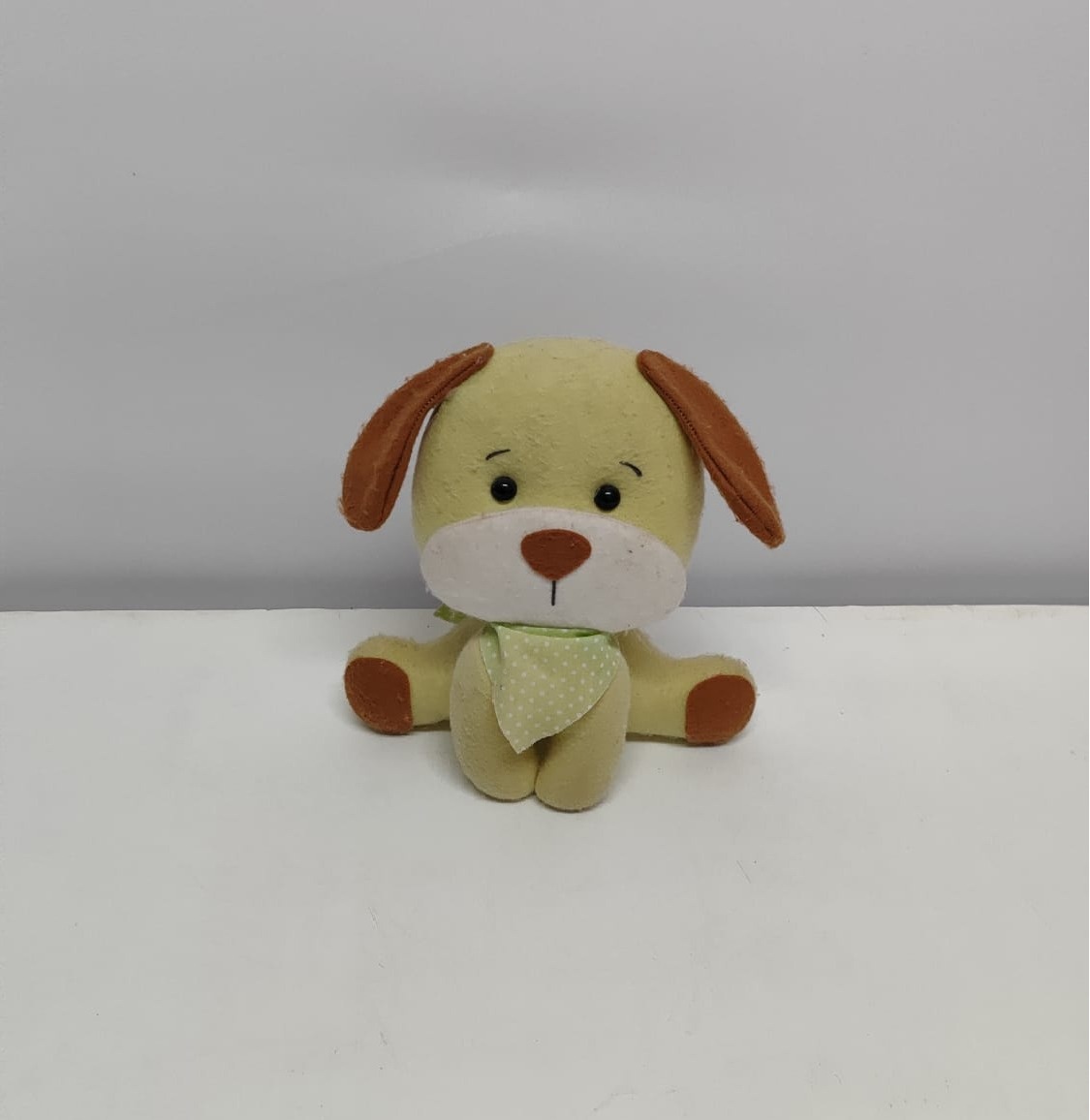 Feltro Cachorro Amarelo  - BB Festas Aluguel 