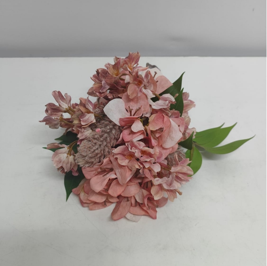 Arranjo Hortênsias Desidratadas Rosa - BBFestasAluguel 