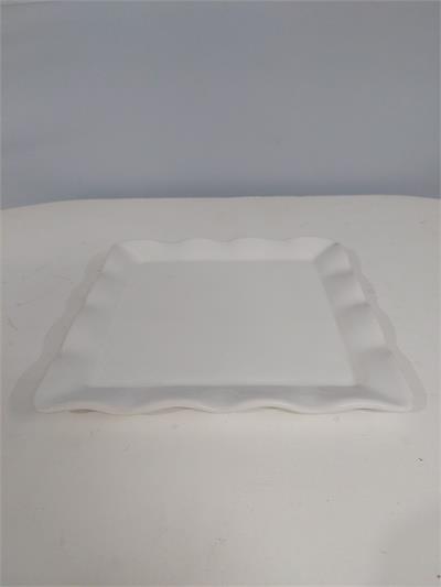 Bandeja Quadrada Babado Sem Pé/G Branco 2Cm Alt X 27Cm Diametro - BB Festas Aluguel 