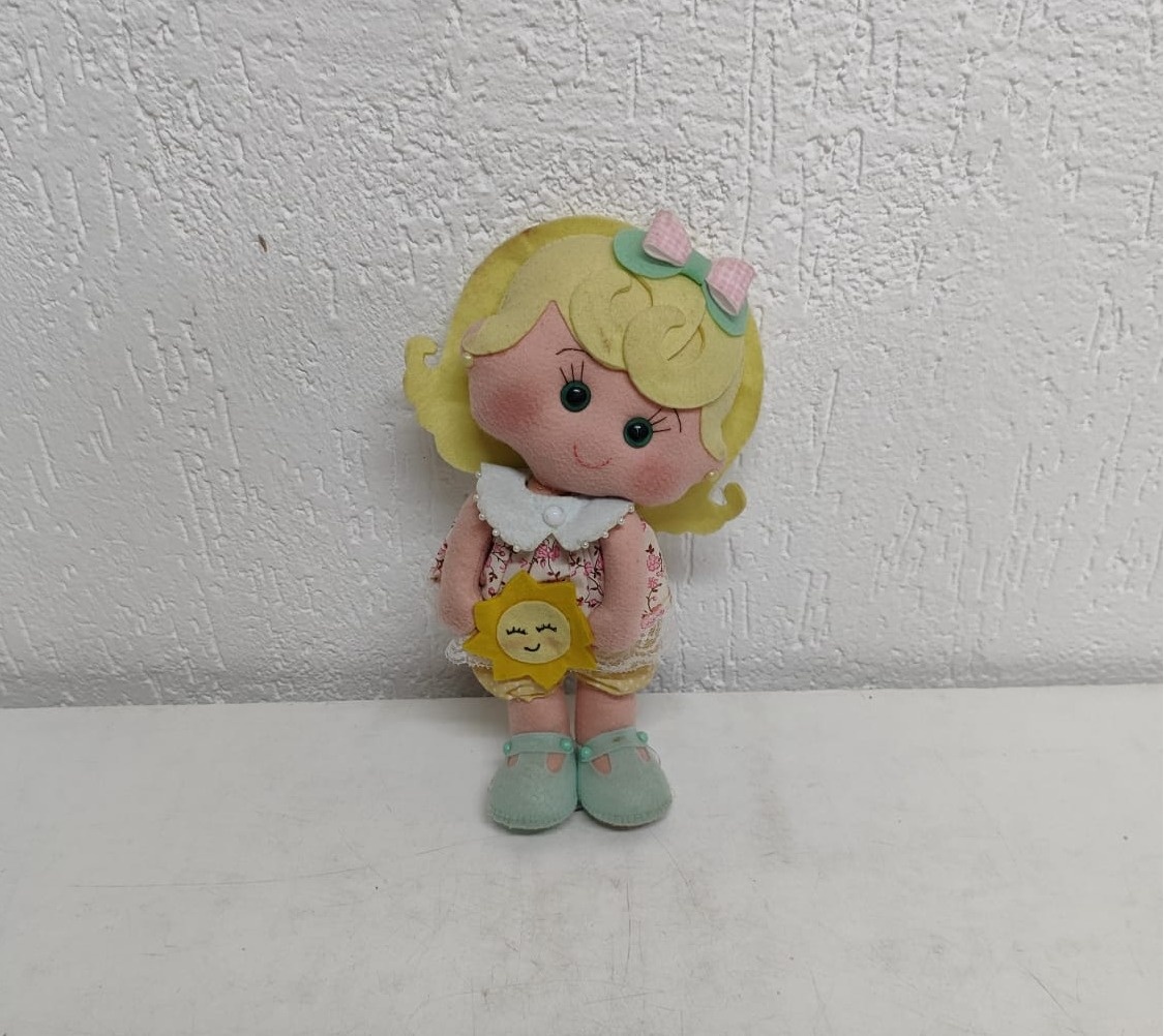 Feltro Personagem Suspiro (Moranguinho) - BB Festas Aluguel 