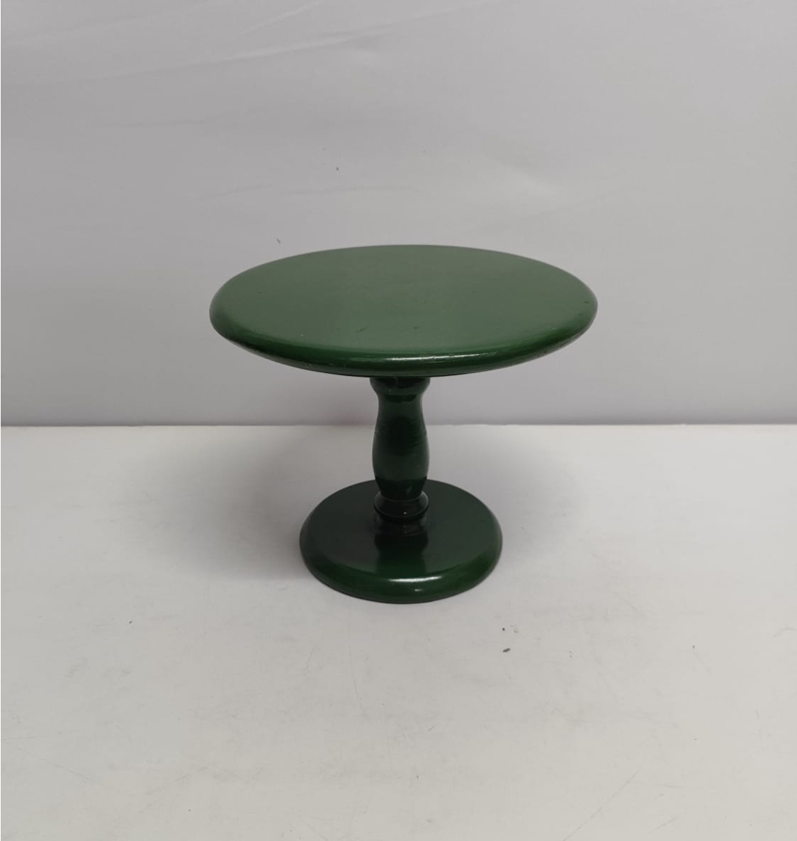 Boleira Mdf Pé Torneado Verde Escuro 20Cm Alt X 25Cm Diametro  - BB Festas Aluguel 