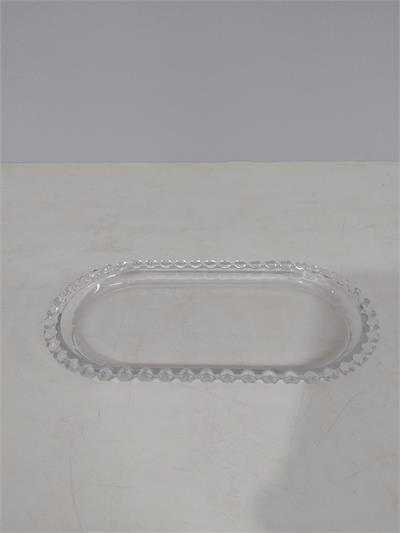 Bandeja Oval P de Vidro Com Coração Alt2Cm 12Cm X 24Cm - BB Festas Aluguel 