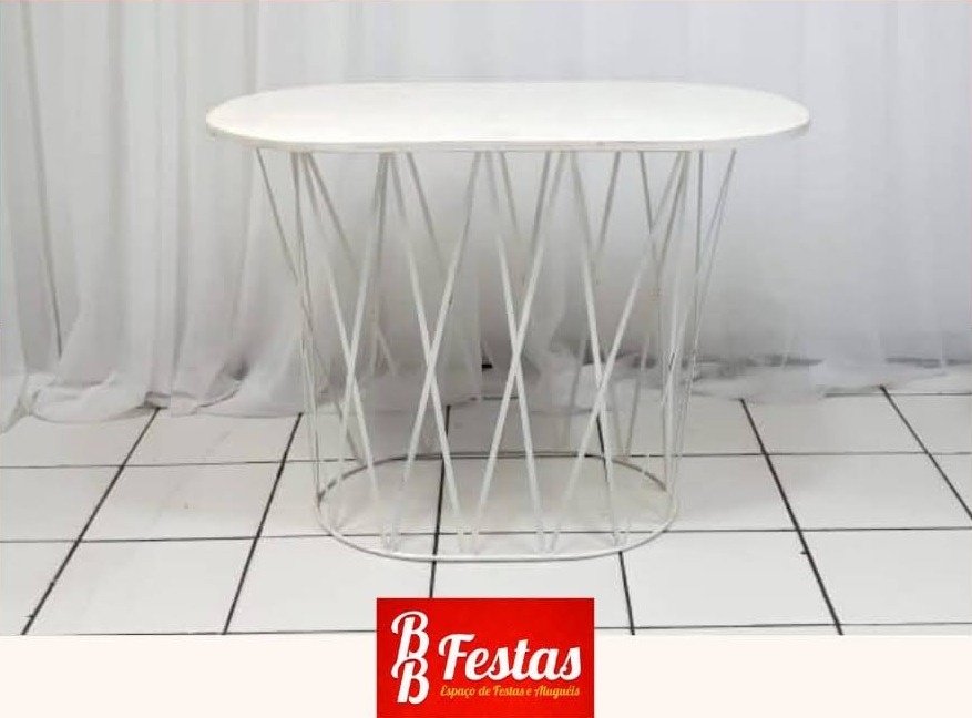Mesa Oval Branca Treliçan 80Cm X 1M X 50Cm - BB Festas Aluguel 