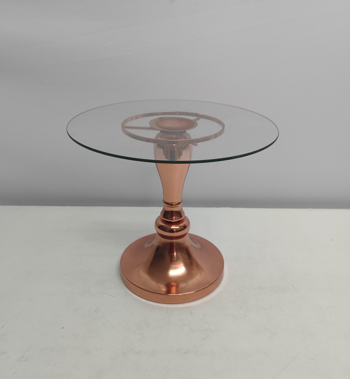 Porta Doce Redondo Vidro Com Pedestal Rosê 30Cm Diametro - BBFestasAluguel 
