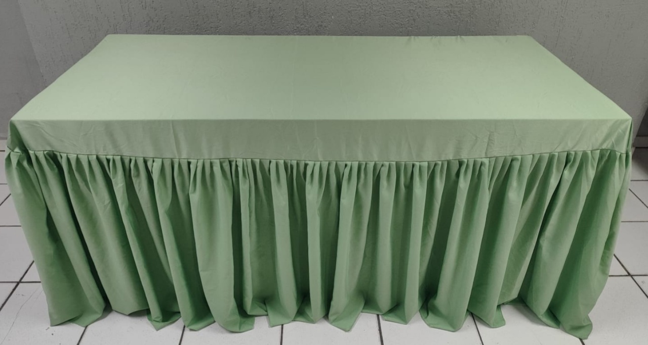 Toalha Decorativa Verde Menta Babado - BBFestasAluguel 
