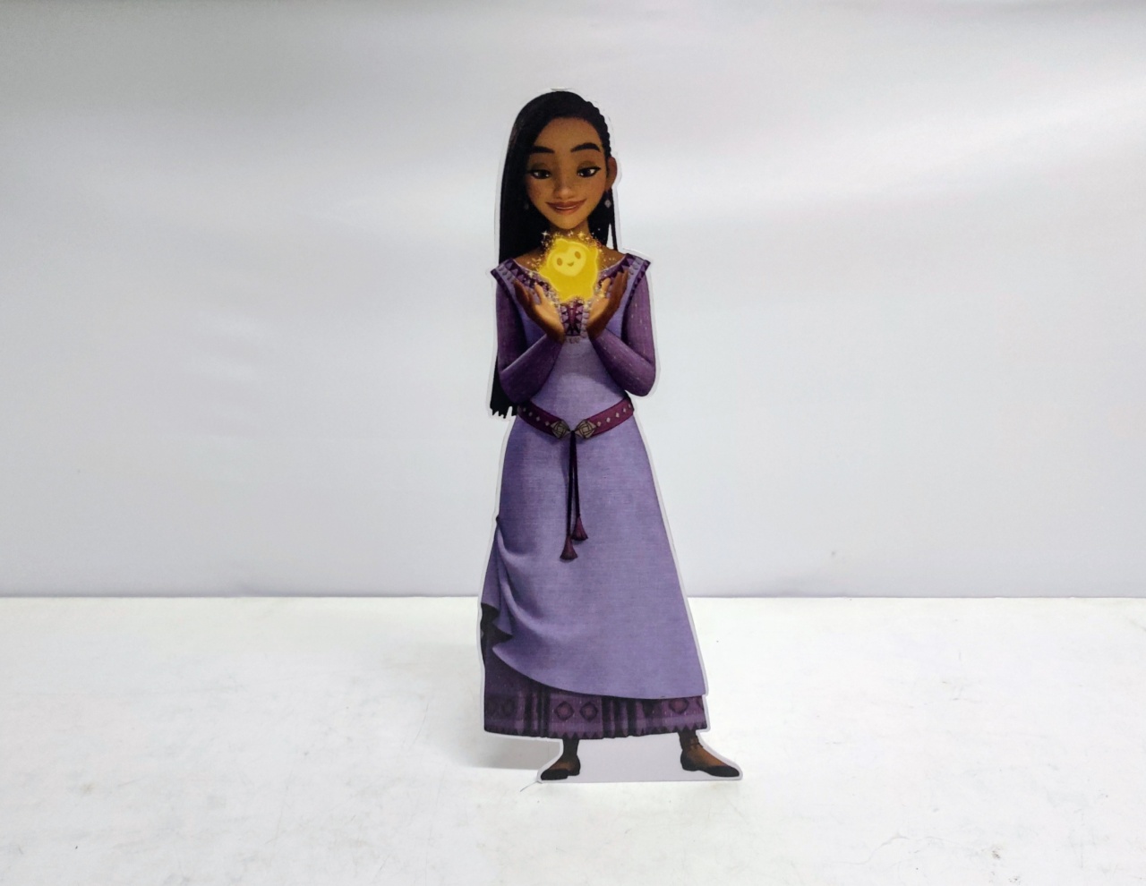 Totem Personagem Asha (Wish: O Poder dos Desejos) - BB Festas Aluguel 
