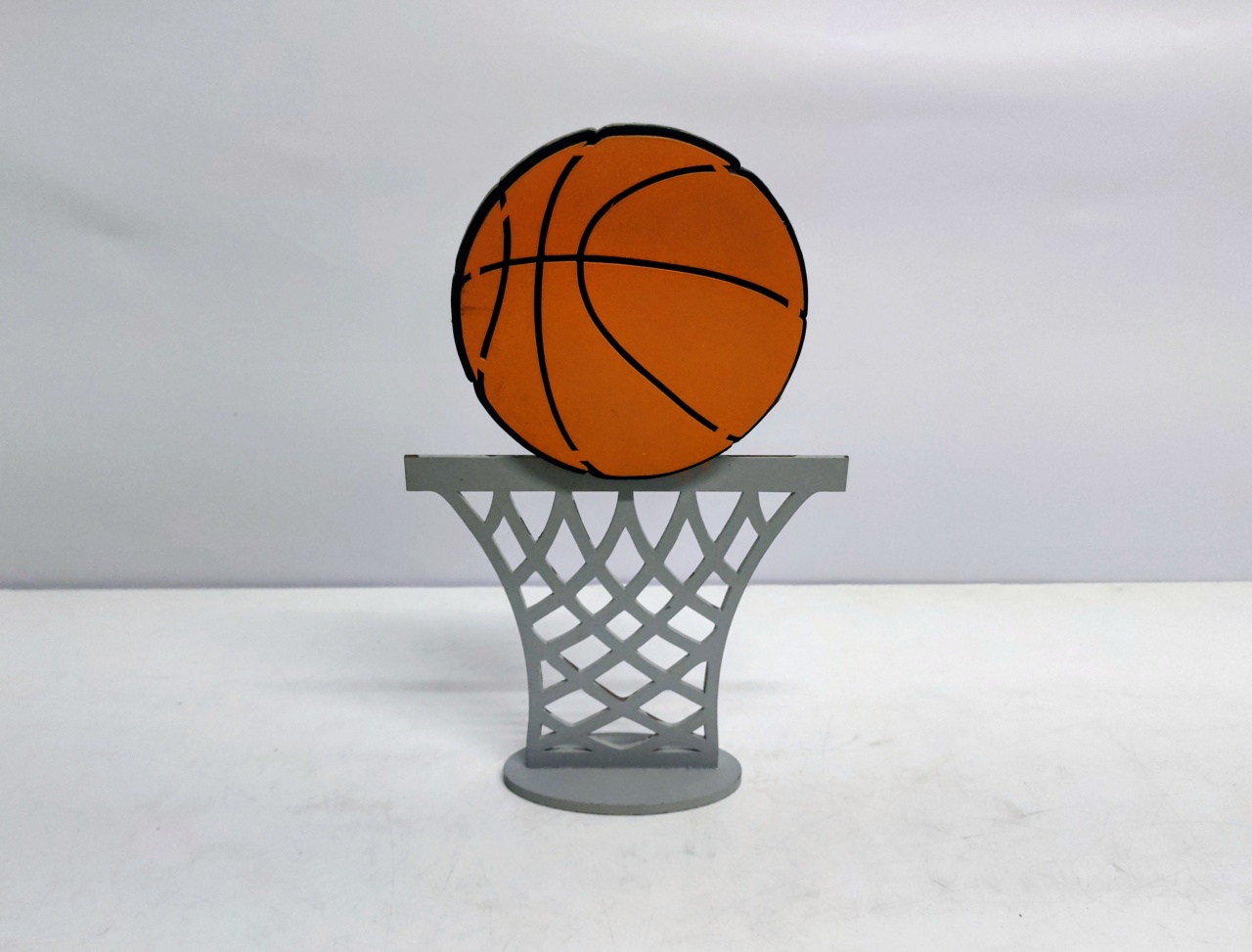 Totem Bola de Basquete E Cesta 32Cm Alt X 15Cm Larg  - BB Festas Aluguel 