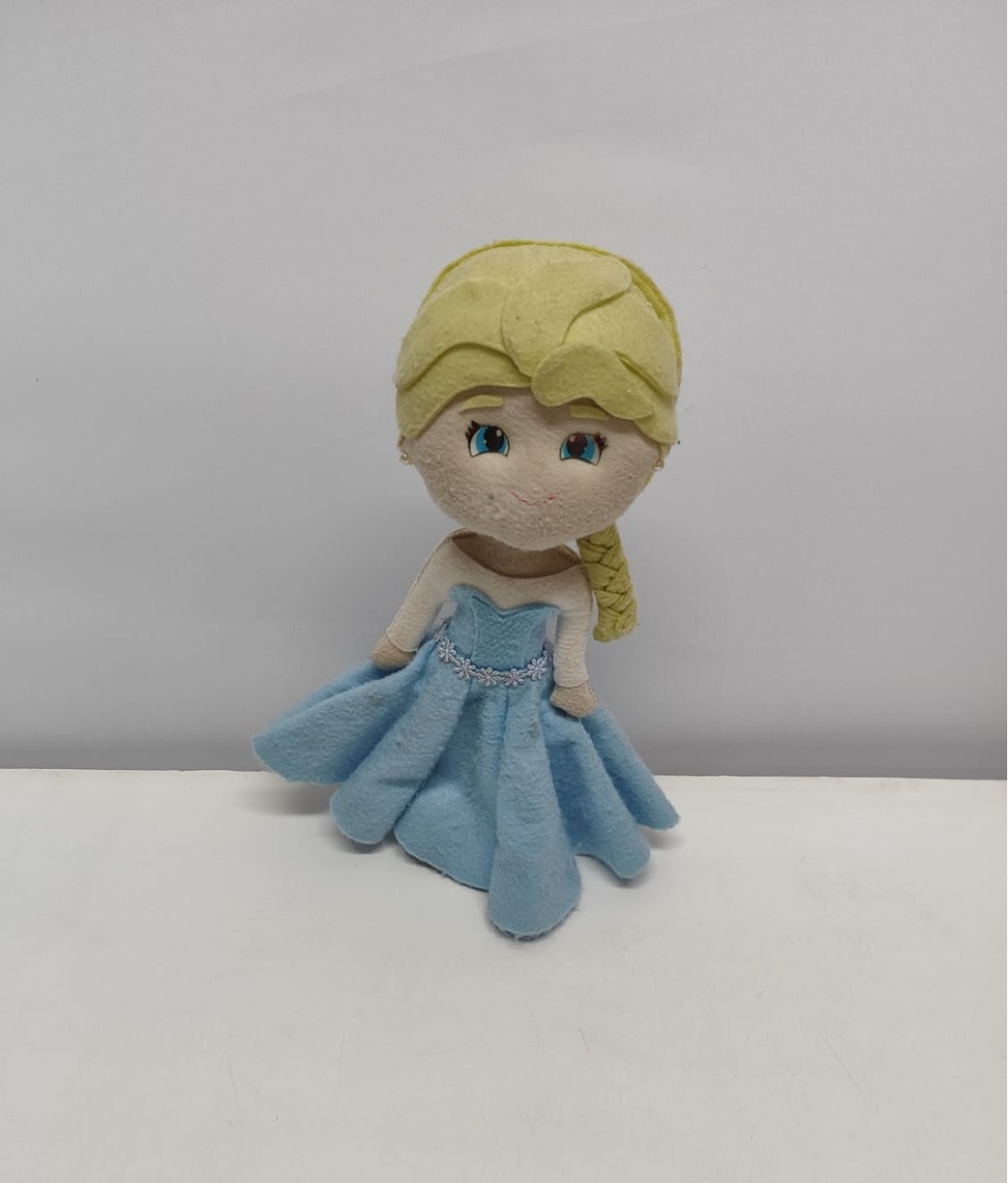 Feltro Elsa (Frozen) - BB Festas Aluguel 