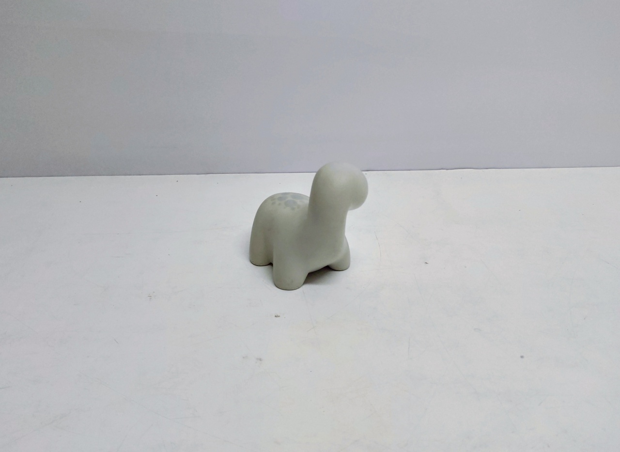Mini Luminária de Dinossauro Cinza 12Cm Alt X 8Cm Larg X 10Cm Comp - BB Festas Aluguel 