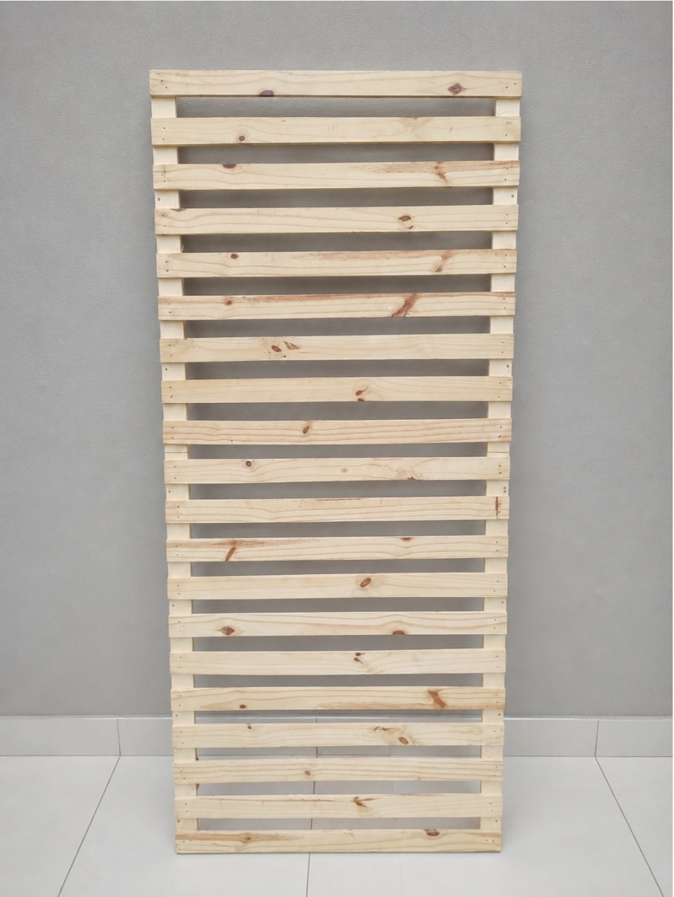 Painel Pallet 2M Alt X 90Cm Larg - BBFestasAluguel 