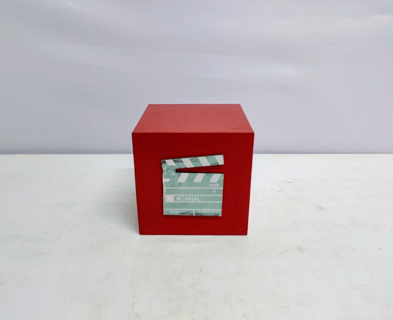 Cubo Take de Canal Youtube 15Cm Alt X 15 X 15Cm - BB Festas Aluguel 