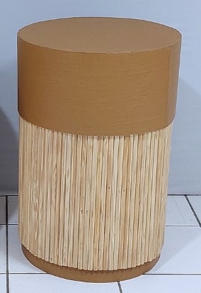 Cilindro Rústico Ripado + Alto 75Cm Alt X 50Cm Diametro  - BB Festas Aluguel 