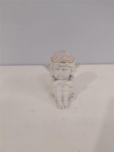 Anjo Mão No Queixo Com Coroa de Flores P Alt12Cm X 9Cm X 5Cm - BB Festas Aluguel 
